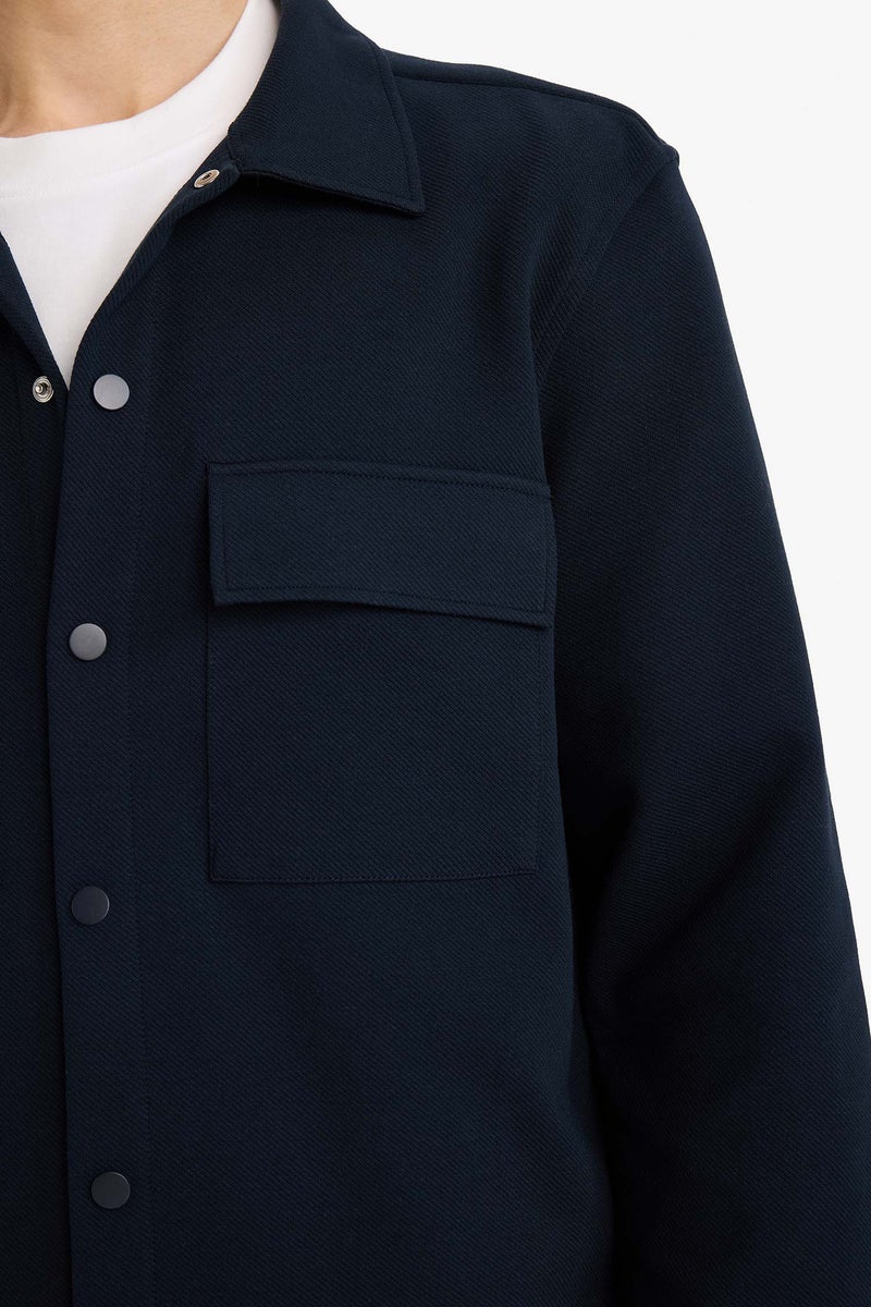 ديفاكتو جاكيت قميص تويل قصة عادية بجيب - Image 4